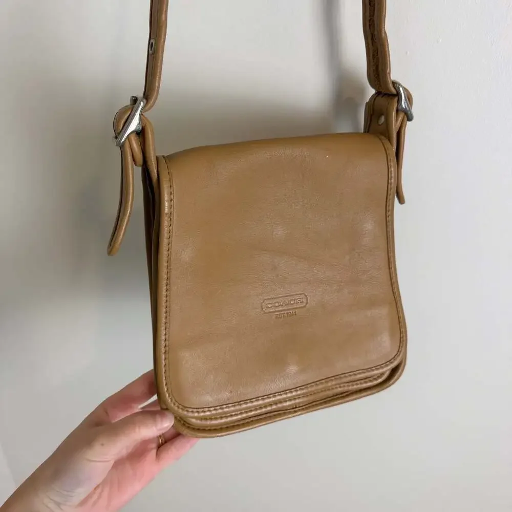Vintage Coach Legacy Flap 9145 Leather Crossbody Bag in Tan